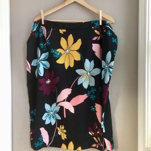 20W Who What Wear Black Floral Skirt